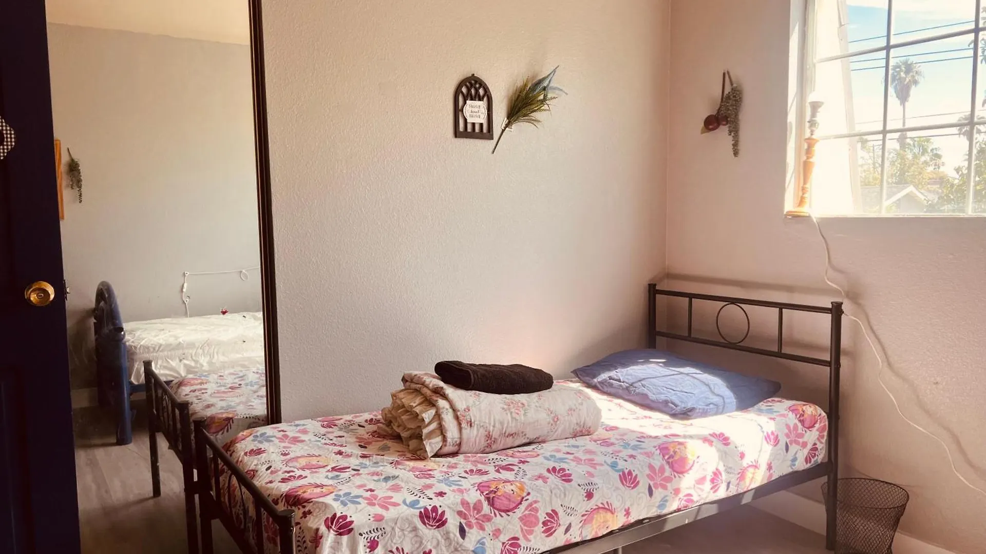 Las Vegas Simple Bed Share Room