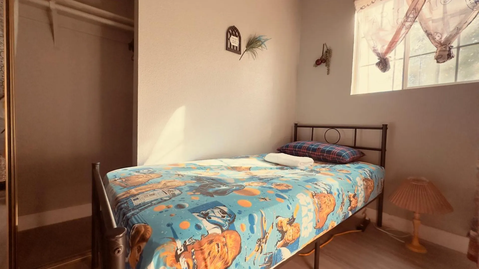 Las Vegas Simple Bed Share Room