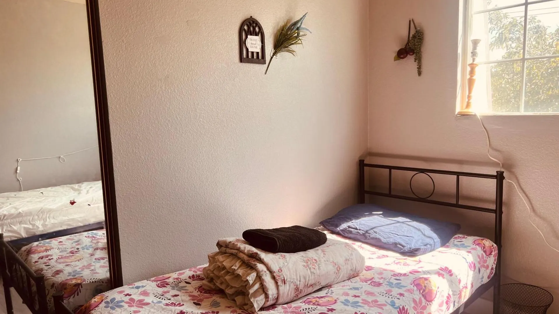 Pansiyon Las Vegas Simple Bed Share Room